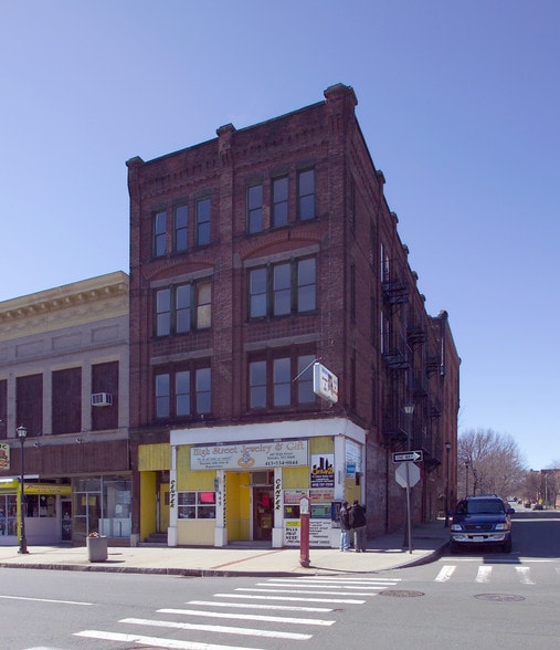 445-447 High St, Holyoke, MA à vendre - Photo du bâtiment - Image 2 de 44