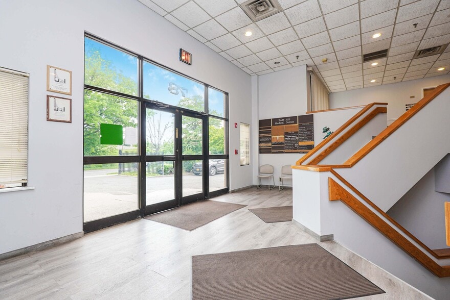 78 Todt Hill Rd, Staten Island, NY à louer - Photo intérieure - Image 3 de 7