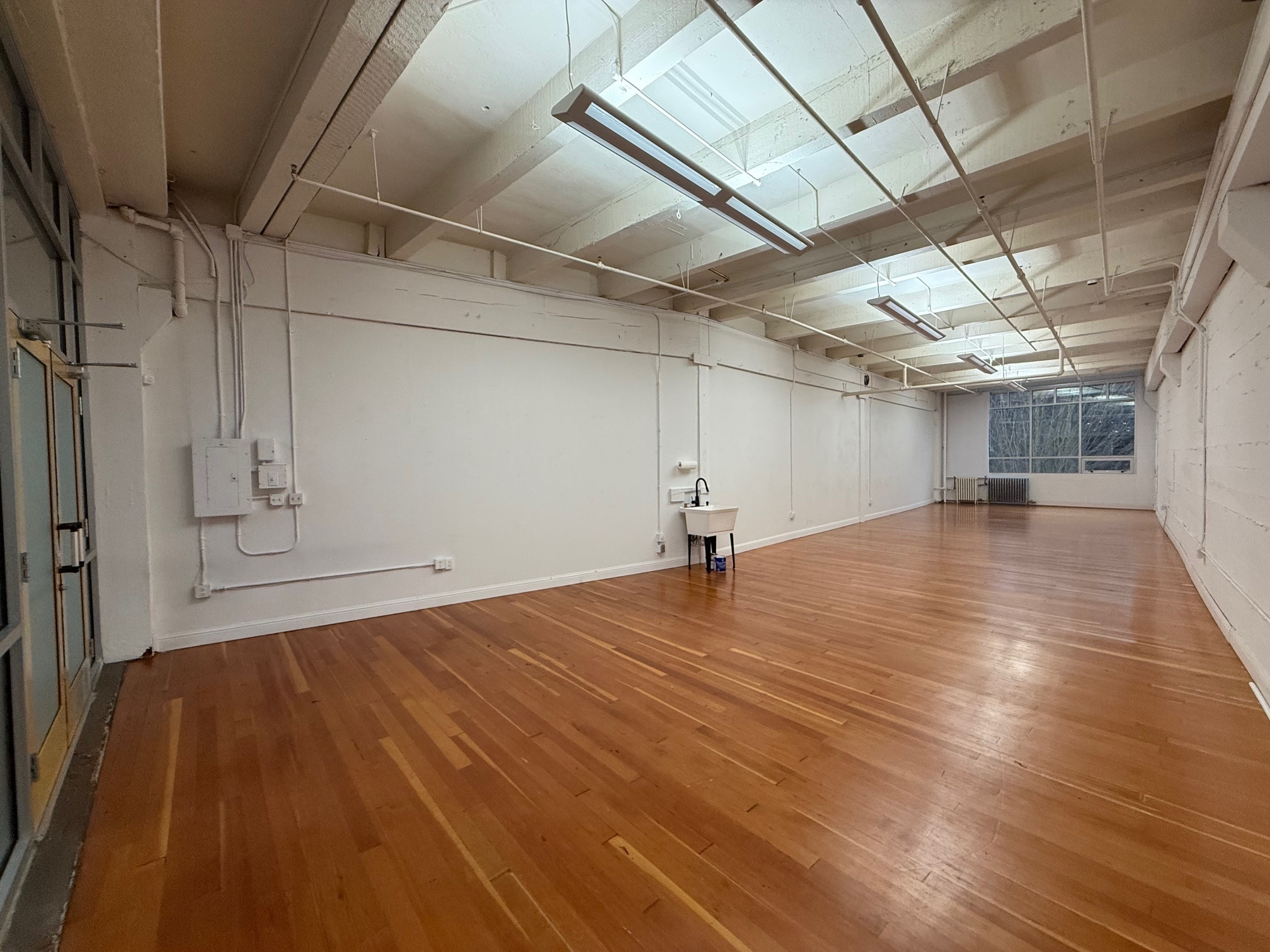 3131 Western Ave, Seattle, WA for lease Interior Photo- Image 1 of 2