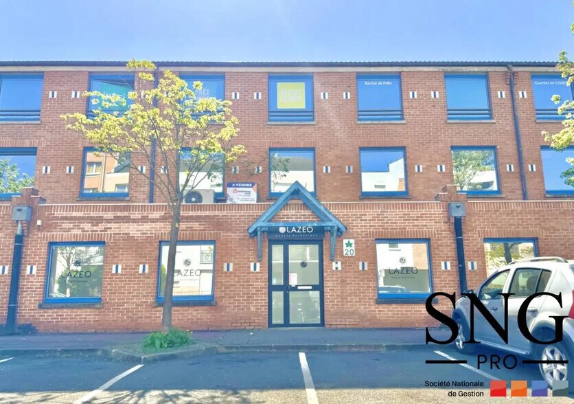 16 Rue Jacques Tati, Évry-Courcouronnes for sale - Building Photo - Image 1 of 10