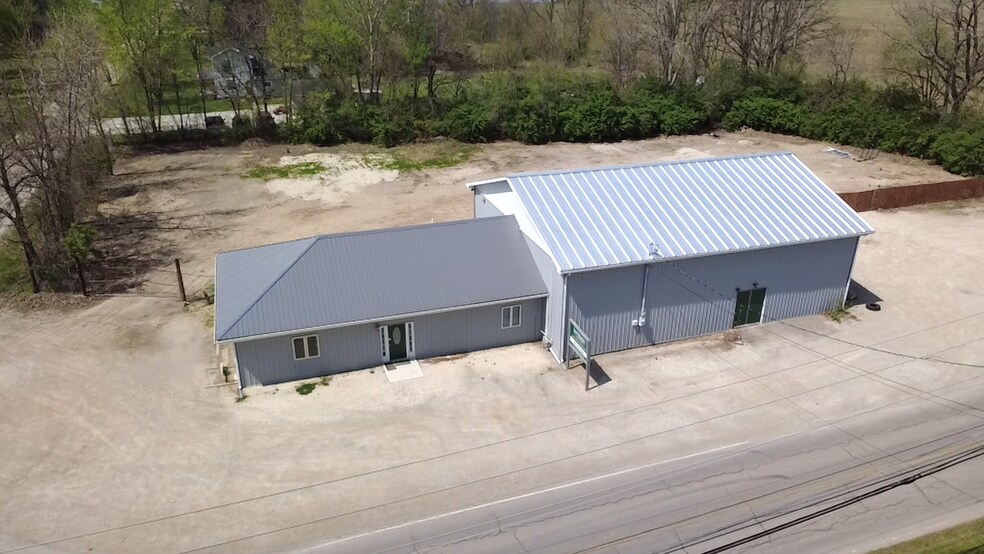 1601 N Country Club Rd, Muncie, IN à vendre - Photo du bâtiment - Image 2 de 12