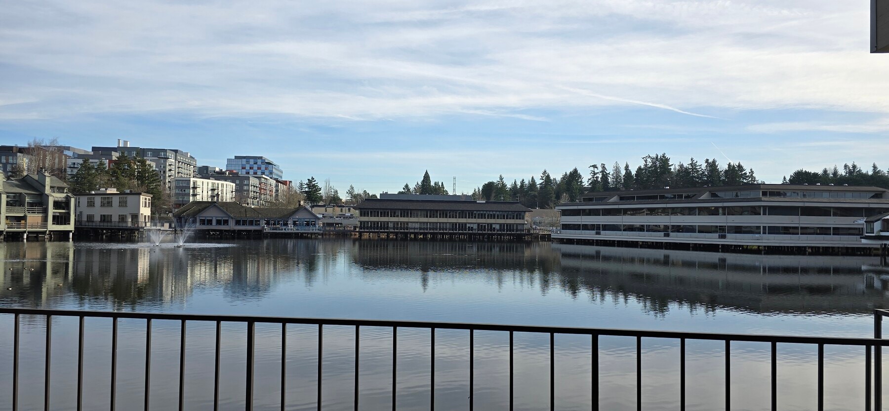 9 Lake Bellevue Dr, Bellevue, WA 98005 - Unité 114+116 -  - Photo intérieure - Image 2 of 5