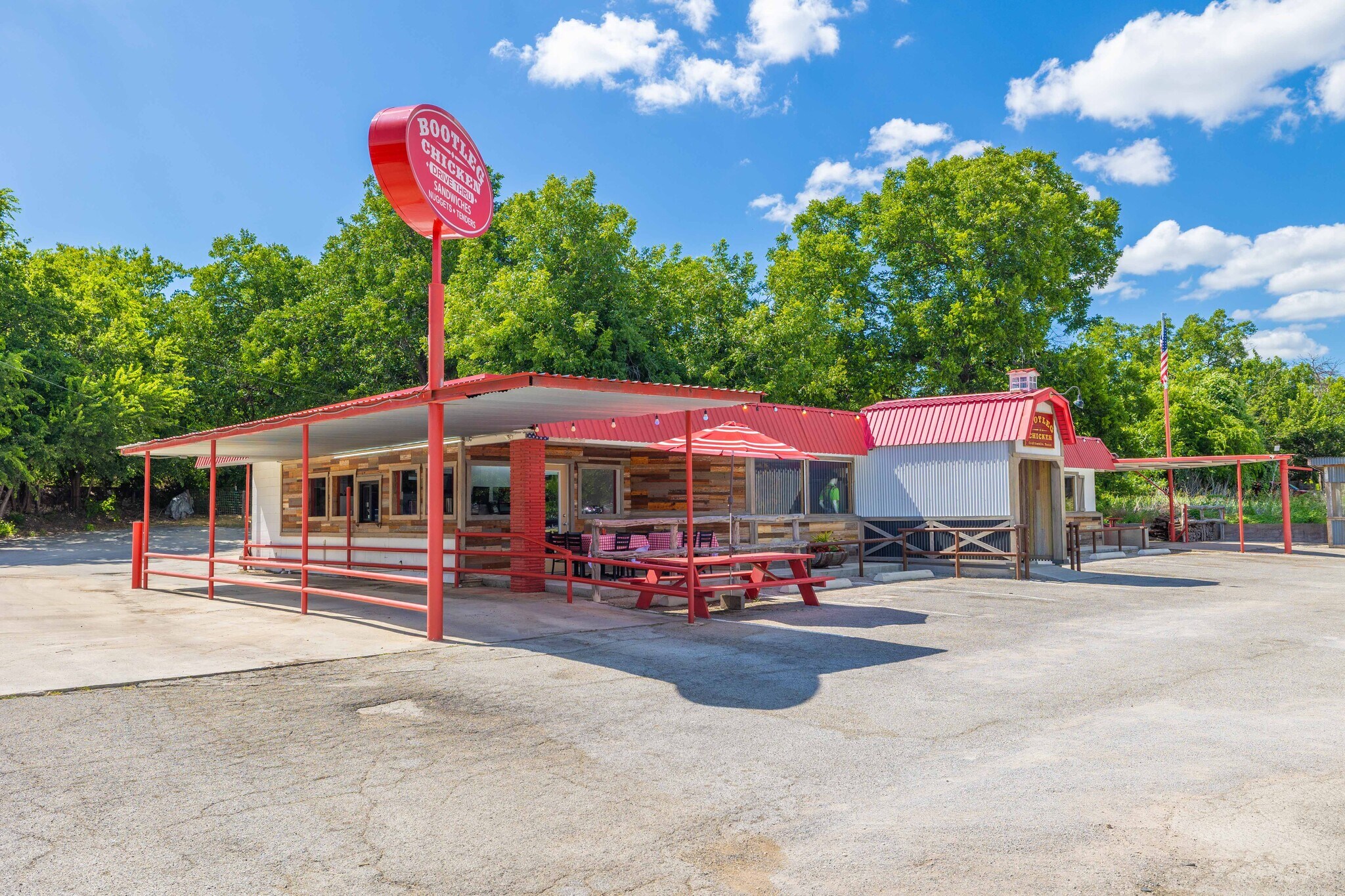 707 N Commercial Dr, Goldthwaite, TX à vendre Photo du bâtiment- Image 1 de 1