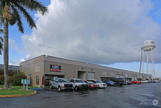 Plus de détails pour 8300-8376 NW 74th Ave, Medley, FL - Industriel/Logistique à louer