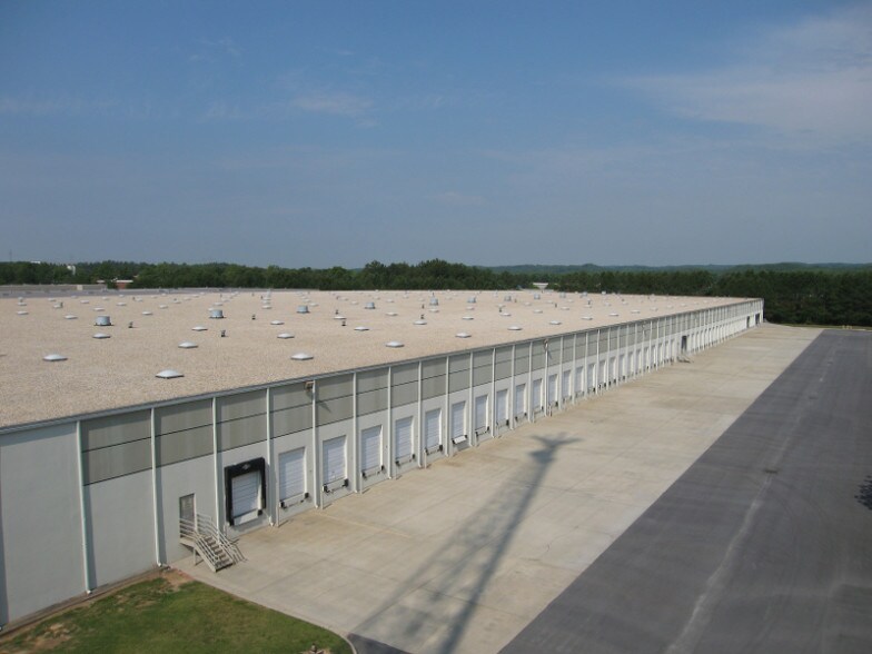 6021 Greensboro Dr SW, Atlanta, GA for lease - Building Photo - Image 2 of 7