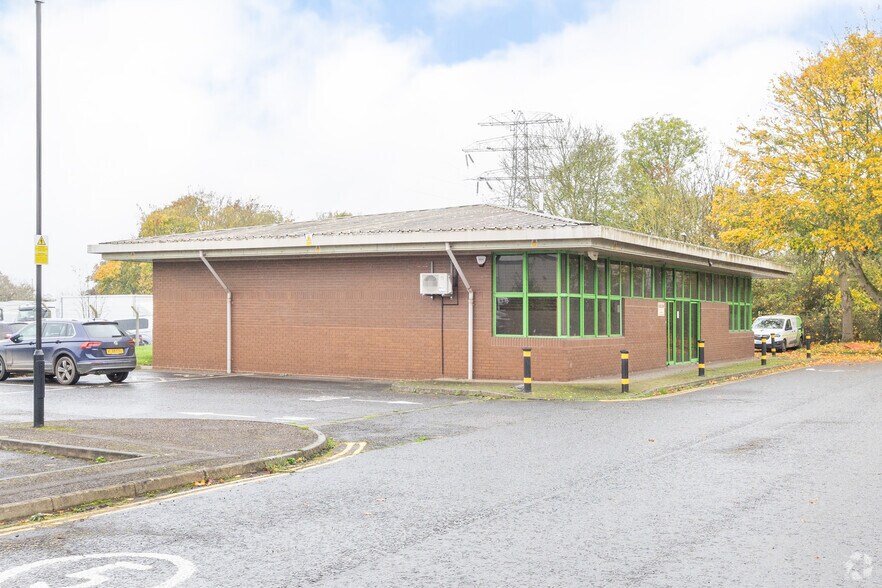 5 Fairfield Ct, Coventry for lease - Primary Photo - Image 1 of 9