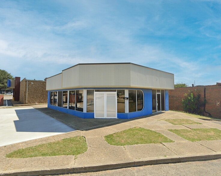 3314 W Camp Wisdom Rd, Dallas, TX à louer - Photo du bâtiment - Image 1 de 6