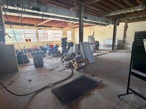 449 S Beverly, Beverly Hills, CA for lease Interior Photo- Image 2 of 6