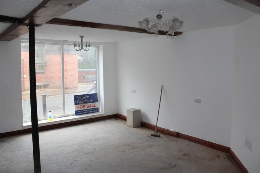 6-8 Market Street, Tenbury Wells à louer - Photo du bâtiment - Image 2 de 16