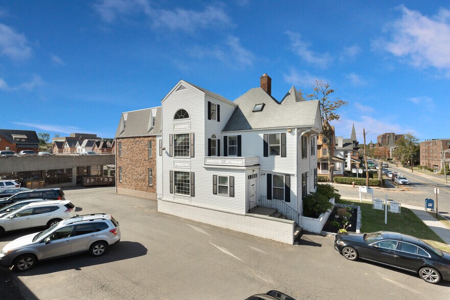 39 Russ St, Hartford, CT for lease - Building Photo - Image 2 of 4