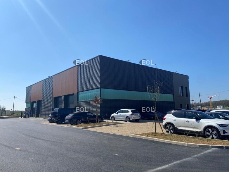 Flex in Coupvray for lease - Building Photo - Image 2 of 5