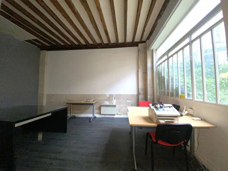 Immeuble residentiel dans Paris à vendre - Photo intérieure - Image 3 de 4