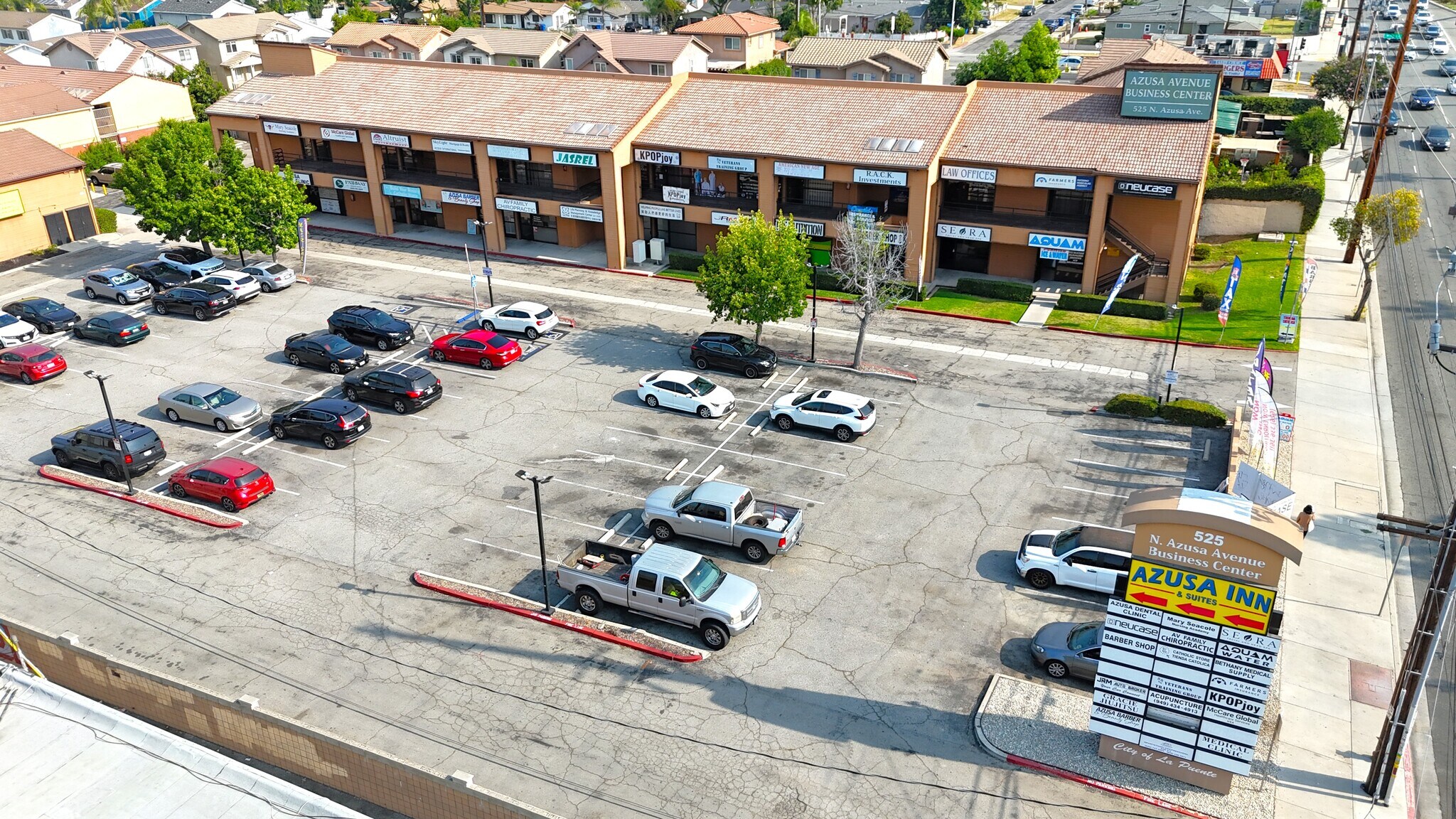 515-525 N Azusa Ave, La Puente, CA à louer Photo du bâtiment- Image 1 de 13