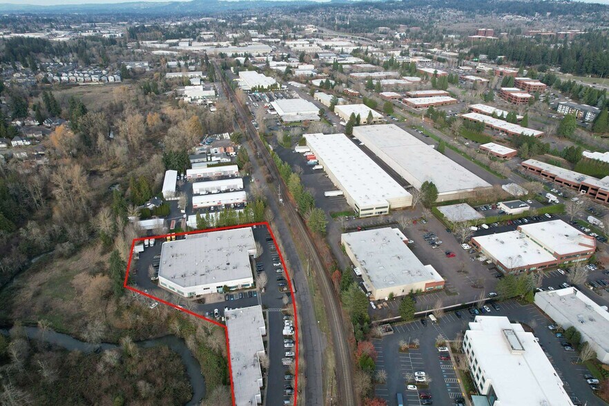 15865 SW 74th Ave, Portland, OR à louer - Photo du bâtiment - Image 3 de 3