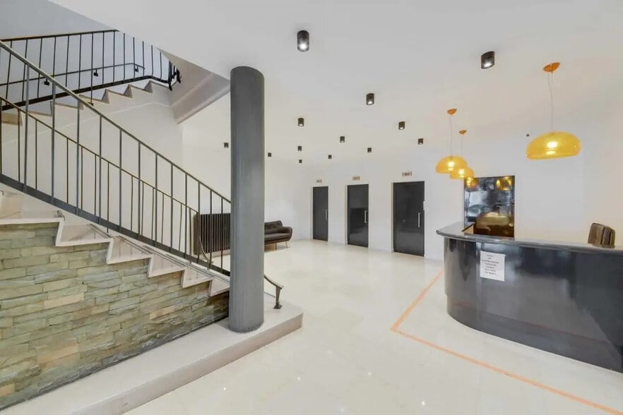 336 Rue Saint-Honoré, Paris à louer - Hall d’entrée - Image 2 de 35