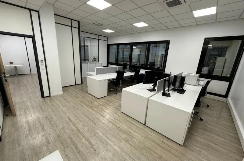 107-113 Rue Victor Hugo, Levallois-Perret for lease - Interior Photo - Image 3 of 9