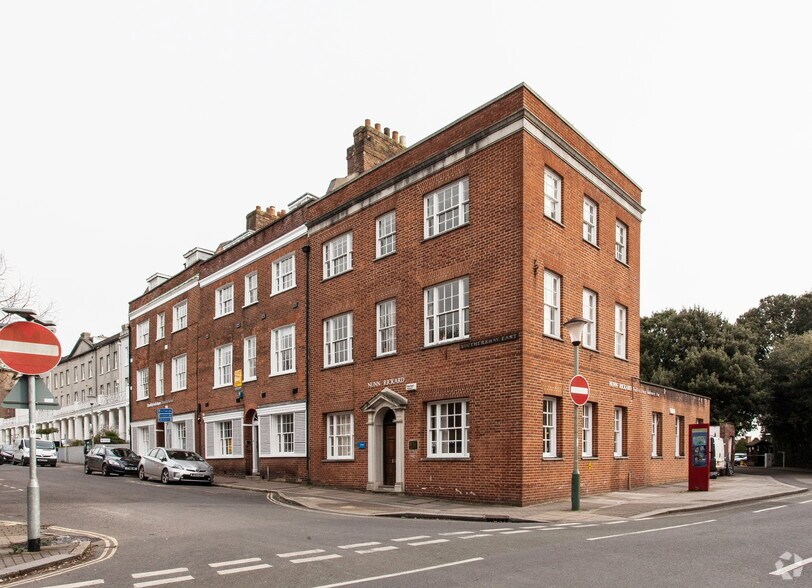 24 Southernhay East, Exeter à louer - Photo du bâtiment - Image 3 de 4