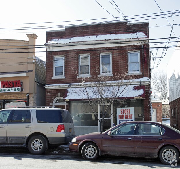 1086 Bay St, Staten Island, NY à vendre - Photo du bâtiment - Image 2 de 3