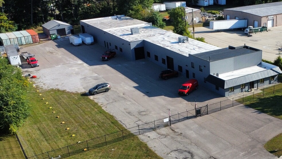 11801 Grand River Ave, Brighton, MI for lease - Aerial - Image 3 of 3