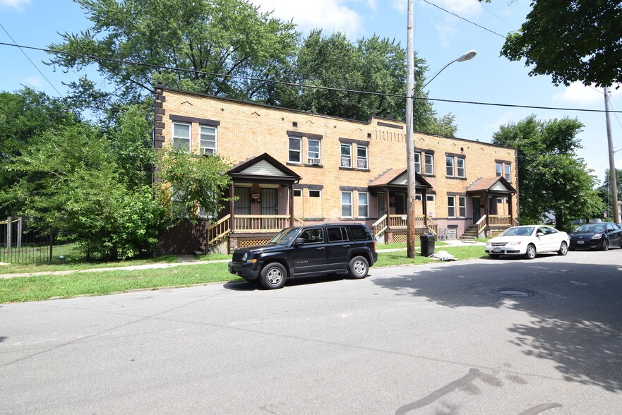 6609 Whitney Ave, Cleveland, OH à vendre - Photo du bâtiment - Image 2 de 2