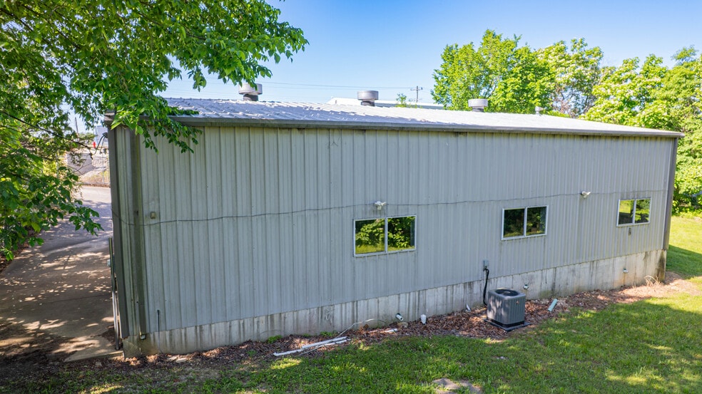 414 Highway 42, Osage Beach, MO for lease - Building Photo - Image 3 of 40