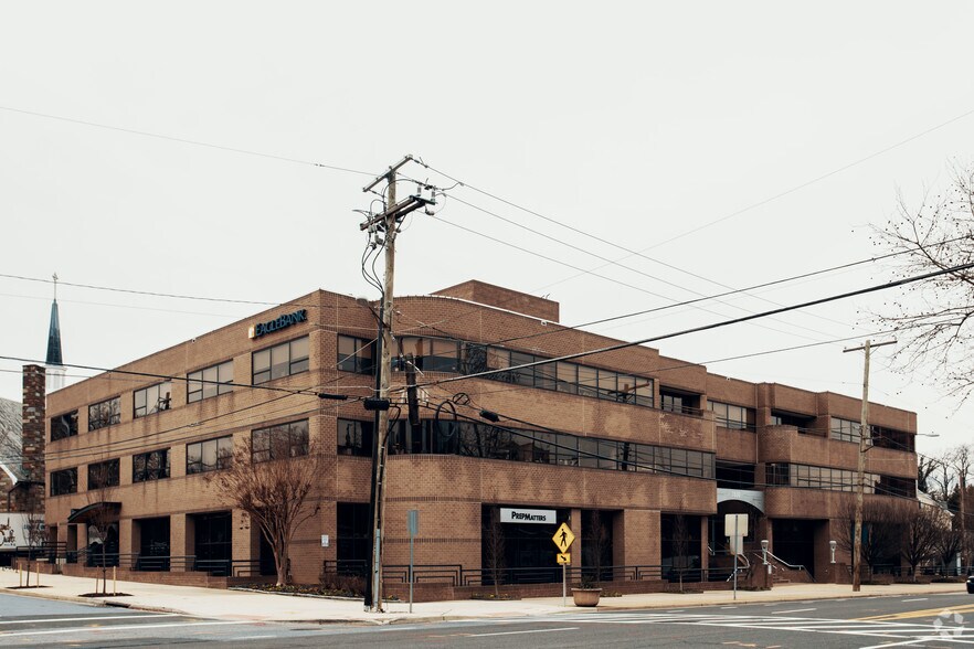 7830 Old Georgetown Rd, Bethesda, MD for lease - Building Photo - Image 1 of 6