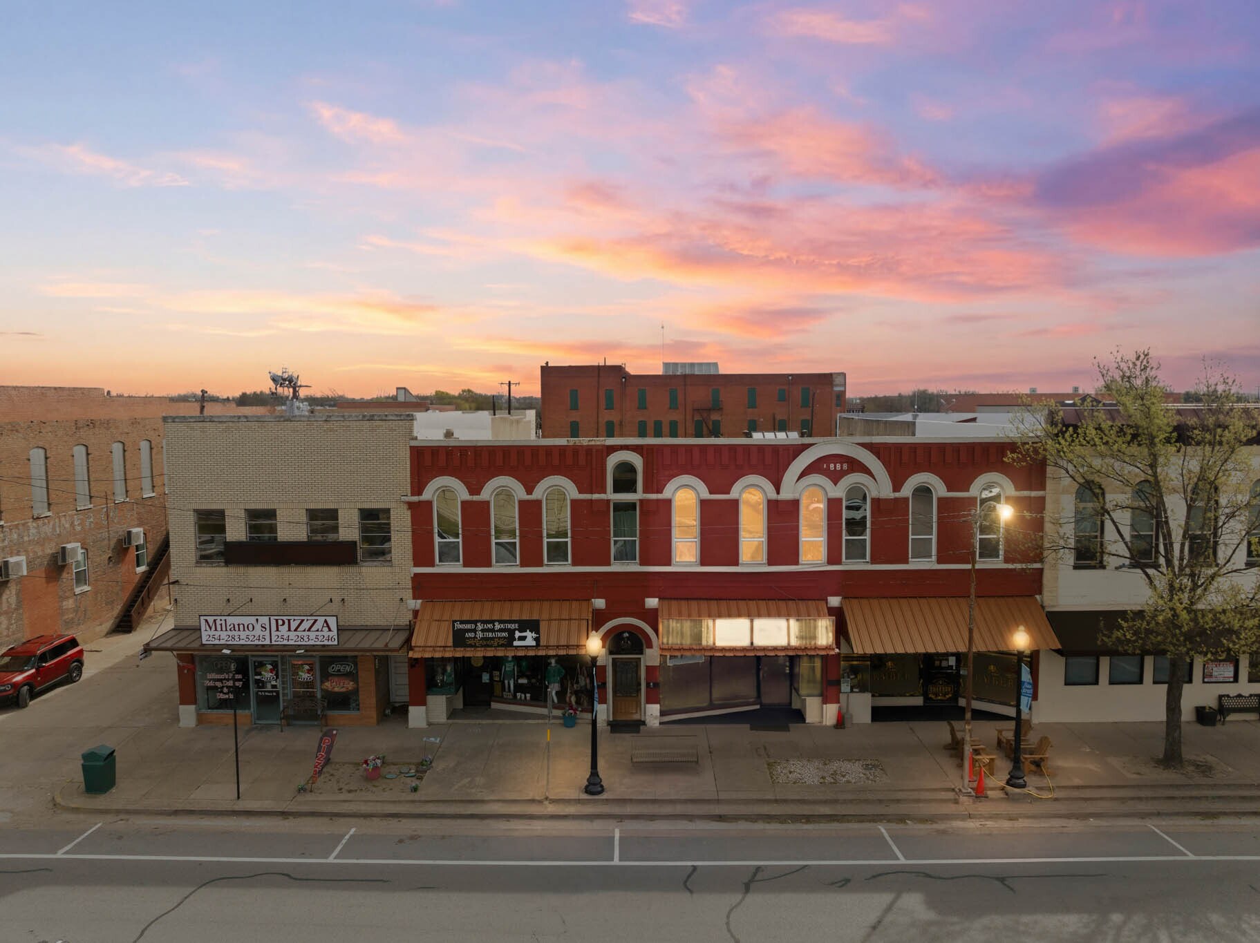 75 N Waco St, Hillsboro, TX à louer Photo intérieure- Image 1 de 24