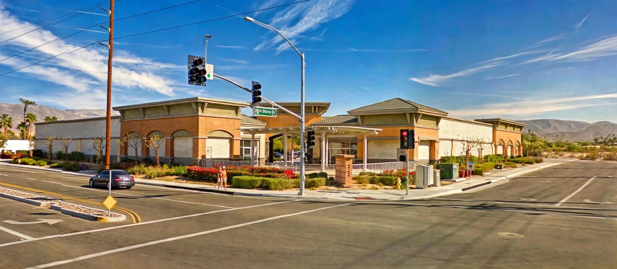43990 Golf Center Pky, Indio, CA à louer Photo du bâtiment- Image 1 de 4