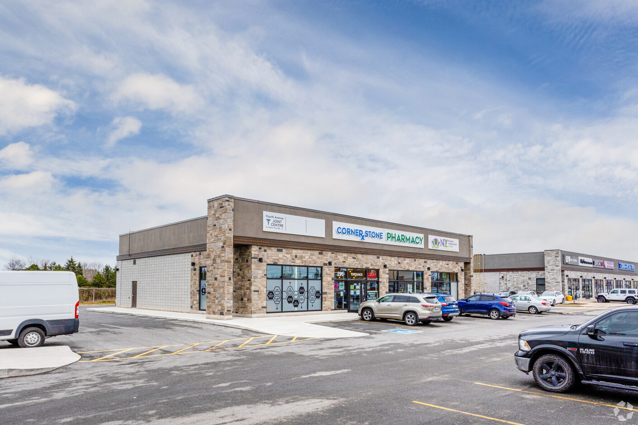 295 Fourth Ave, St Catharines, ON for sale Primary Photo- Image 1 of 1