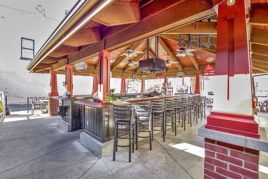 66 Sandusky St, Delaware, OH for lease - Building Photo - Image 2 of 15