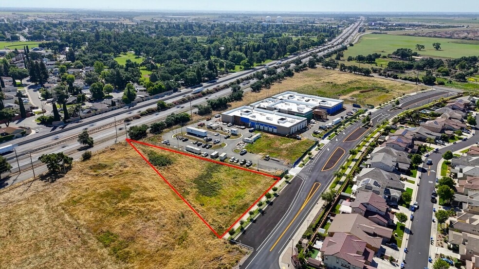 Lotz Pkwy, Elk Grove, CA for sale - Building Photo - Image 3 of 10