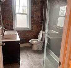 23900-23906 Woodward Ave, Pleasant Rdg, Pleasant Ridge, MI à louer Photo intérieure- Image 2 de 4