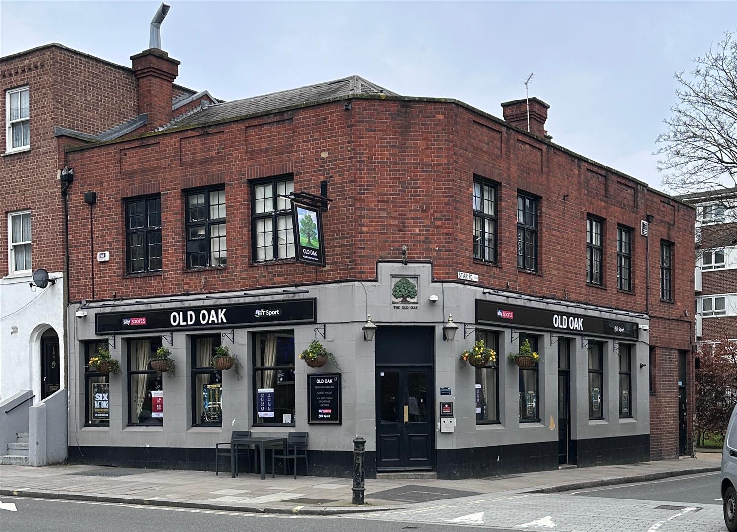 180 North End Rd, Londres à louer Photo du bâtiment- Image 1 de 2