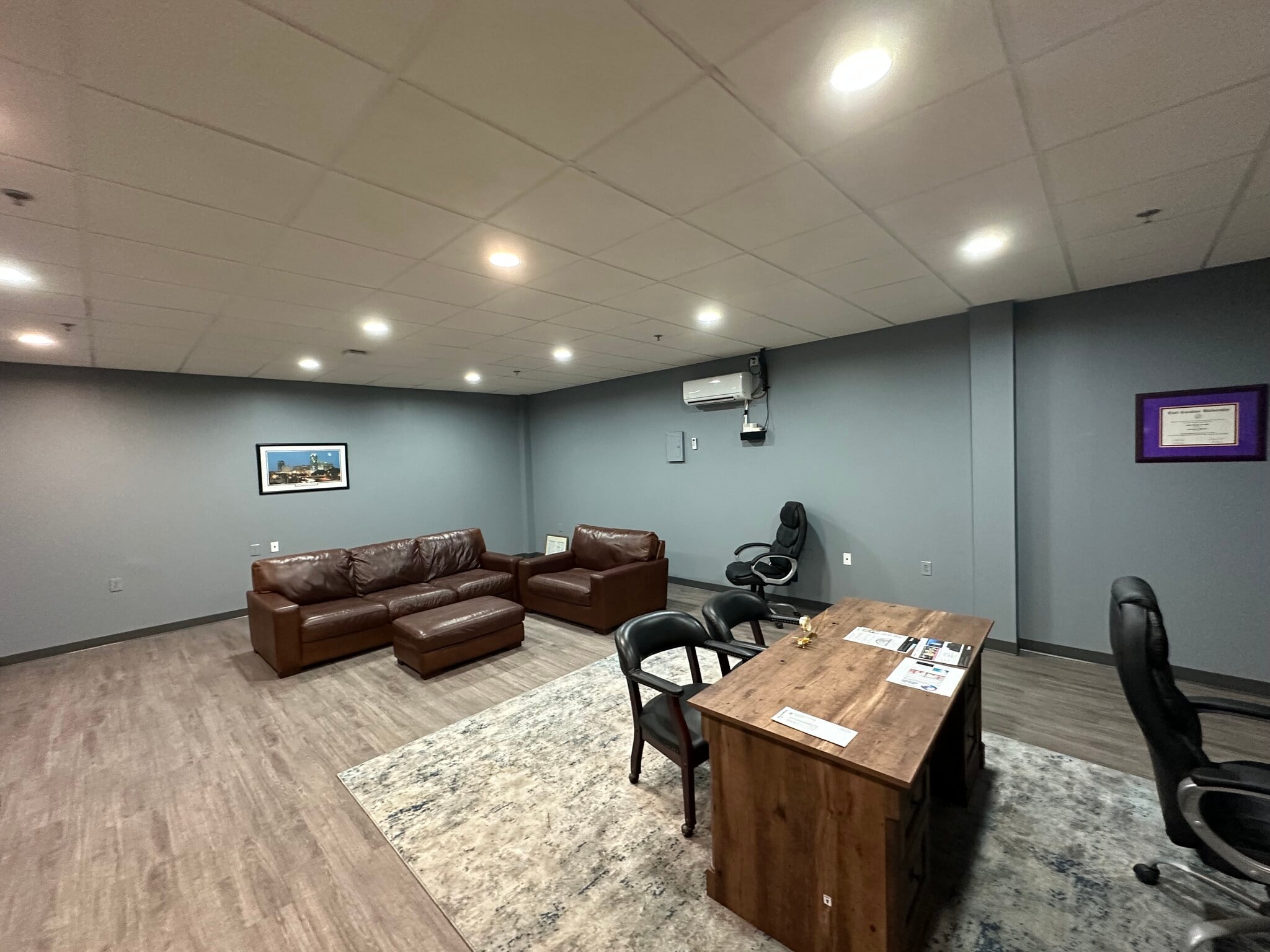 112-118 Jones St, Fuquay Varina, NC for lease Interior Photo- Image 1 of 11