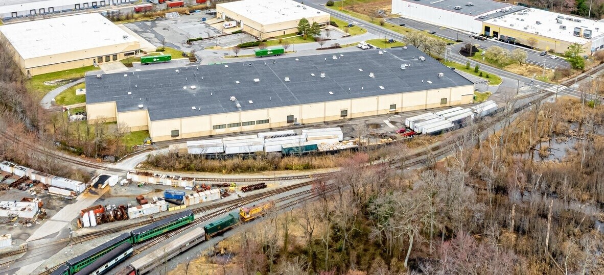 540 Pedricktown Rd, Swedesboro, NJ à louer Photo principale- Image 1 de 2