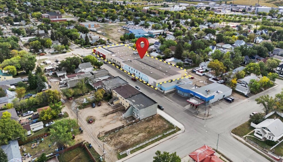 461 Athabasca St E, Moose Jaw, SK for lease - Aerial - Image 3 of 18