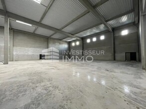 Flex in Moissy-Cramayel for lease Interior Photo- Image 1 of 7