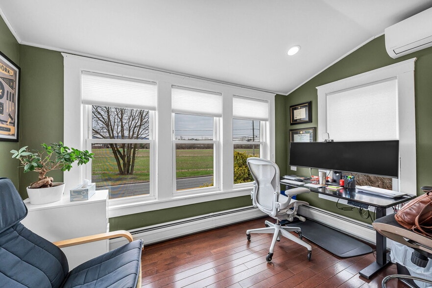 84 Russell St, Hadley, MA à vendre - Photo intérieure - Image 3 de 13