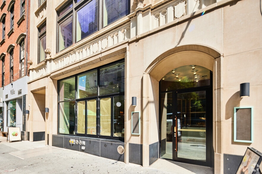 331 Park Ave S, New York, NY for lease - Building Photo - Image 3 of 14