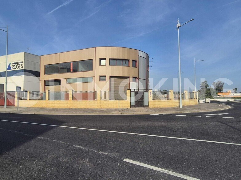 Industrial in Algemesí, Valencia for sale - Building Photo - Image 3 of 14