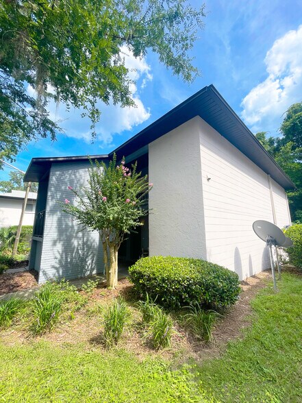 1213 NW 39th Ave, Gainesville, FL à vendre - Photo du bâtiment - Image 3 de 4