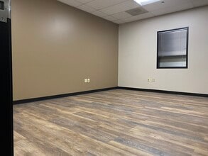 3901 SE Naef Rd, Portland, OR for lease Building Photo- Image 2 of 8