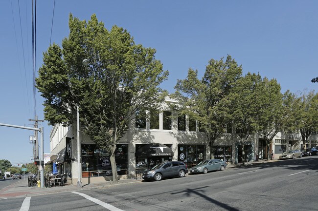 Plus de détails pour 1004-1010 W Washington St, Vancouver, WA - Commerce de détail à louer