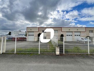 Plus de détails pour Local d'activités à louer
