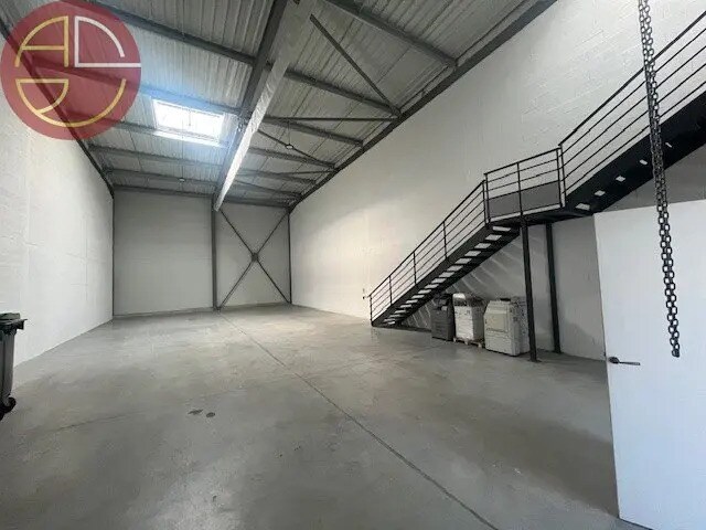 Industrial in Toulouse for lease Interior Photo- Image 1 of 10