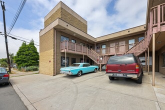 4682 Iowa St, San Diego, CA for lease Interior Photo- Image 2 of 7