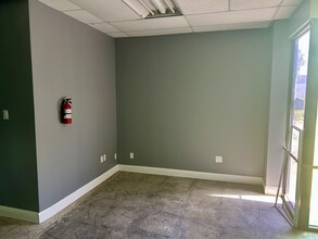 2429-2458 Walnut Ridge St, Dallas, TX for lease Lobby- Image 2 of 12