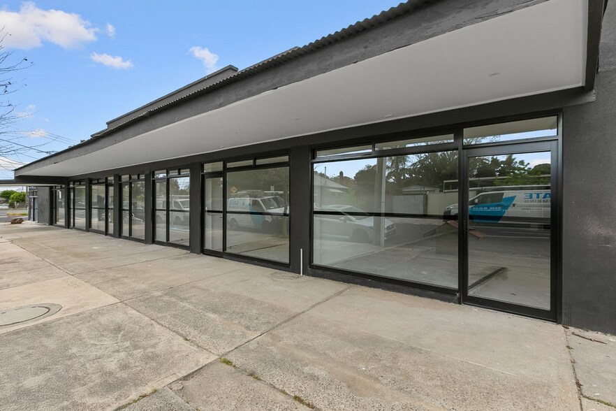 1 Ormond Road, West Footscray à vendre - Photo du bâtiment - Image 2 de 2