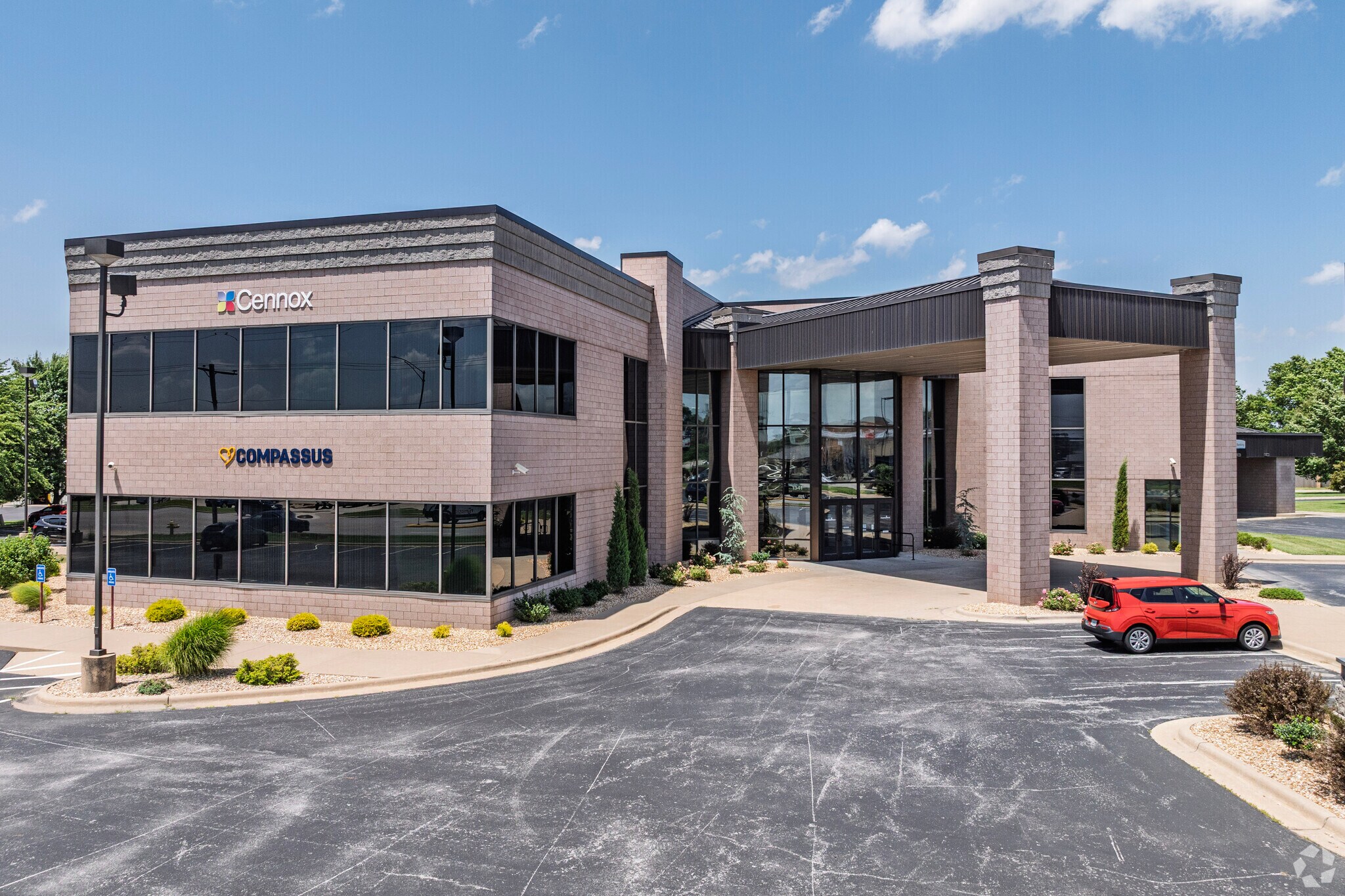 1341 W Battlefield Rd, Springfield, MO for lease Primary Photo- Image 1 of 5