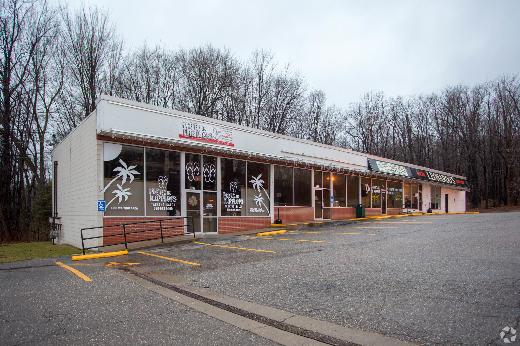 322-332 Darrow Rd, Akron, OH for lease Primary Photo- Image 1 of 5